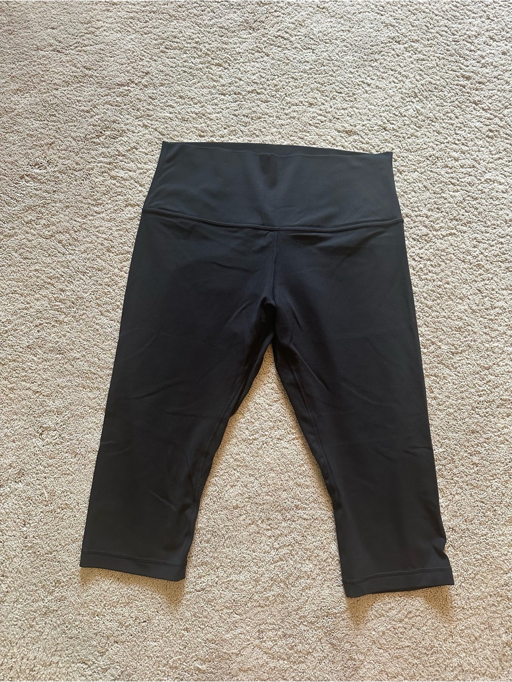 Women’s Lululemon Align 17” crop Leggings